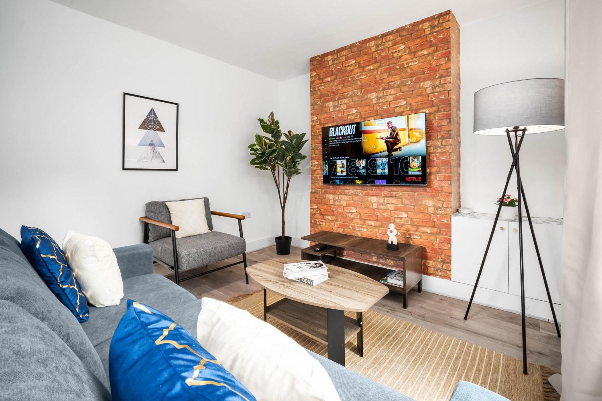 ברמינגהאם Three Bedroom House - Parking & Garden - Netflix - Wifi - Great Location - 215R מראה חיצוני תמונה